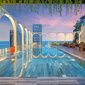 Golden Lotus Luxury - Complimentary Daily Afternoon Tea 호텔